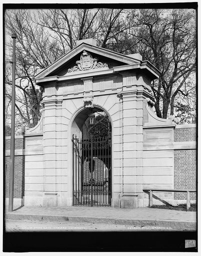 South Gate, Harvard University