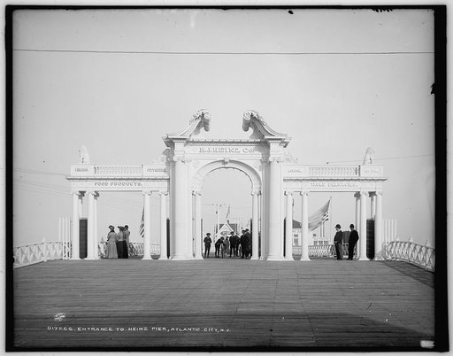 Entrance to Heinz Pier, Atlantic City, N.J.