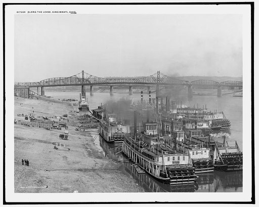 Along the levee, Cincinnati, Ohio