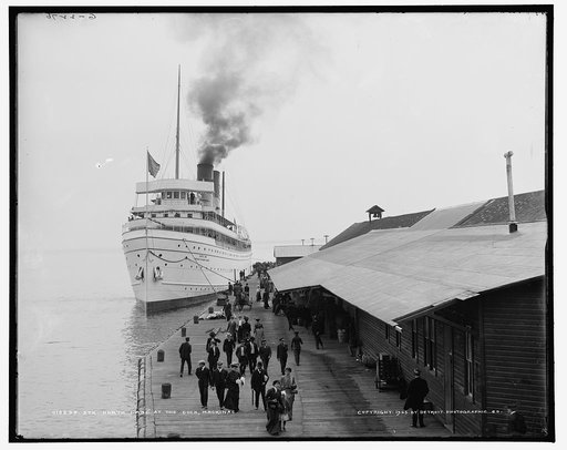 Str. North Land at the dock, Mackinac