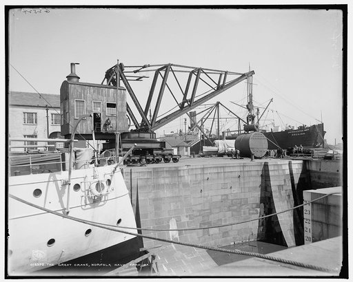 The Great crane, Norfolk Navy Yard, Va.
