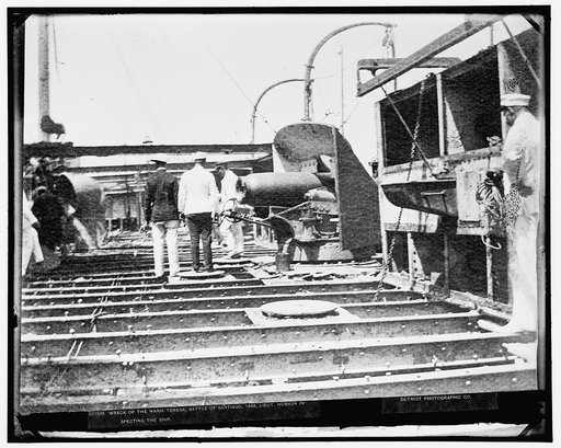 Wreck of the Maria Teresa, Battle of Santiago, 1898, Lieut. Hobson inspecting the ship