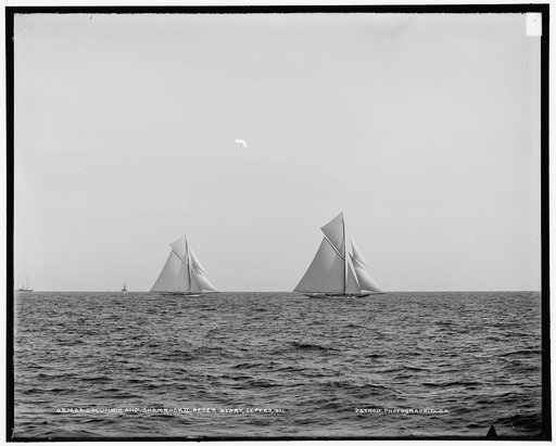 Columbia and Shamrock II after start