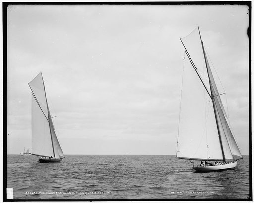 The Start, Shamrock II and Columbia