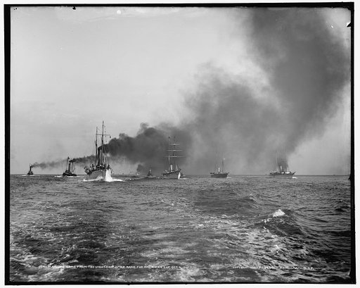 Racing home from the lightship, after race for America's Cup, Oct. 4, 1901