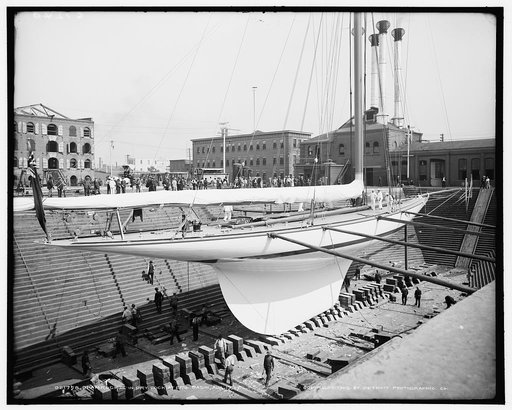 Shamrock III in dry dock at Erie Basin, Aug. 17, 1903