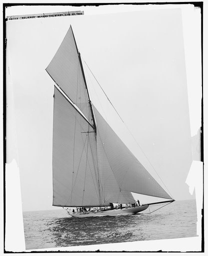 Reliance before the start, Aug. 25, 1903