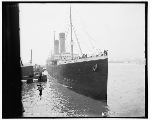 Docking a big liner, S.S. Oceanic