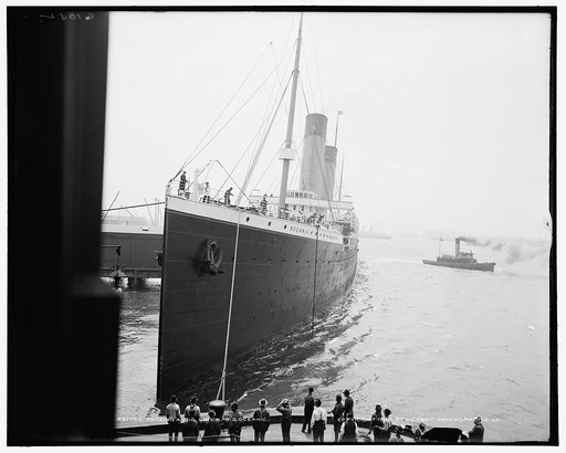 Docking a big liner, S.S. Oceanic