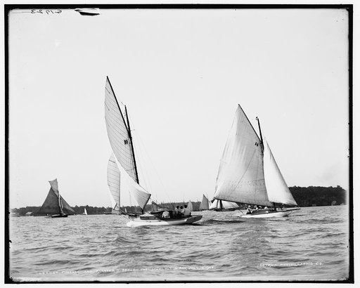 Finesse and Rooster II before the start, Put-in-Bay