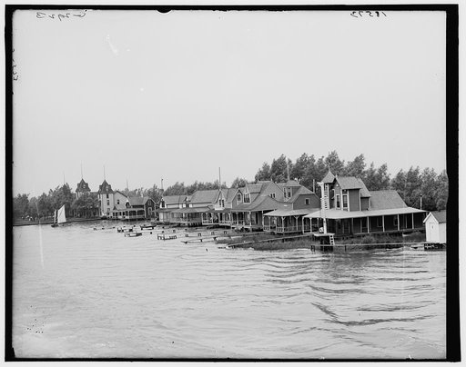 Cottages, Sainte Claire [i.e. Saint Clair] Flats, Mich.