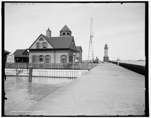 Harbor entrance, Cleveland, O[hio
