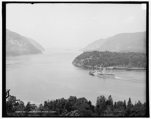 Day line steamer on the Hudson
