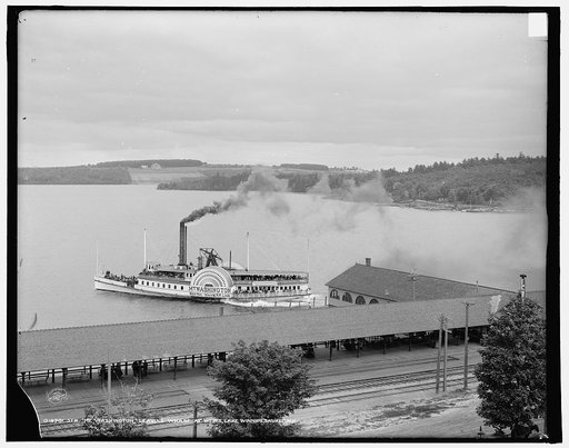 Str. Mt. Washington leaving wharf at Weirs, Lake Winnipesaukee, N.H.