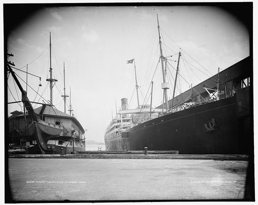Frigate Constitution and modern liner