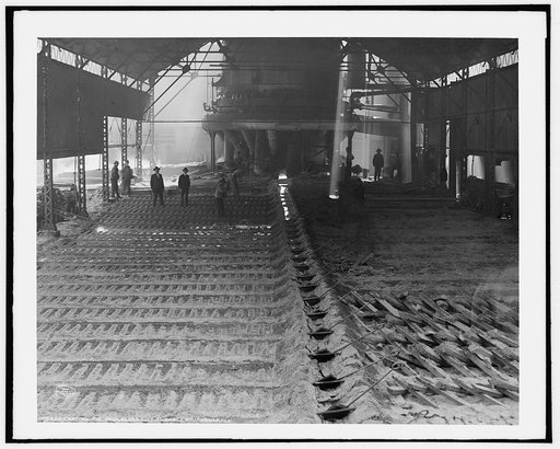 Casting pig iron, Sloss City furnaces, Birmingham, Ala.
