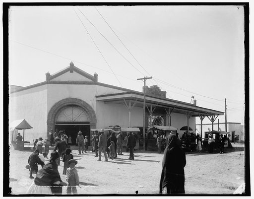 Exterior of market place, fruit venders [i.e. vendors], etc., Juarez, Mexico