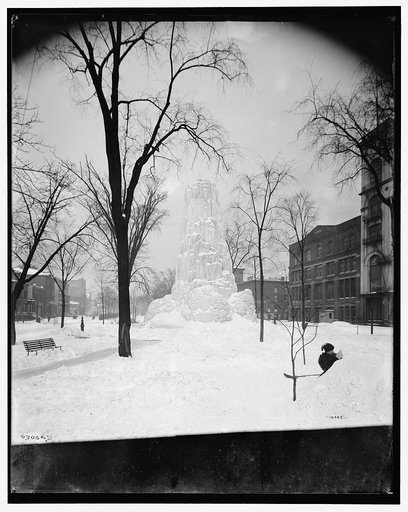 Detroit, Mich., Washington Blvd., fountain of ice