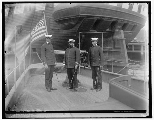 U.S.S. Free Lance, officers