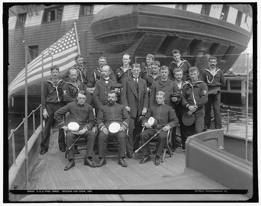 U.S.S. Free Lance, officers and crew