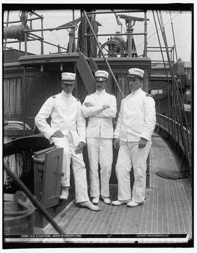 U.S.S. Huntress, group of officers