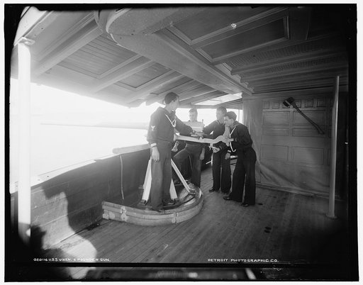 U.S.S. Vixen, 6 pounder gun