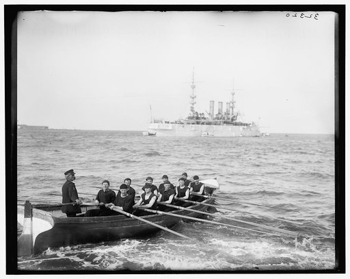 U.S.S. New York, a boat crew