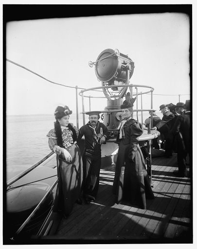 U.S.S. Oregon, gunner George Sanderson and crew