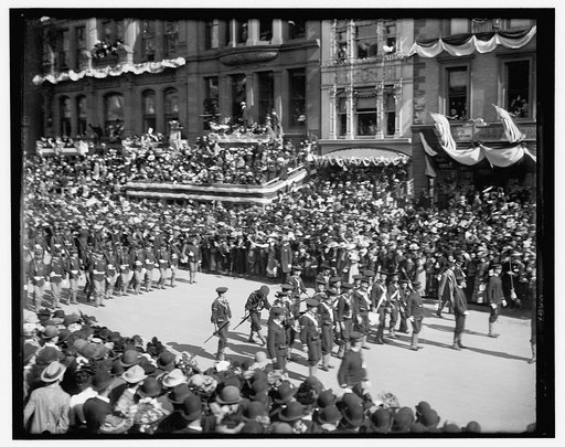 Sailors and Marines from the fleet, Dewey Land Parade