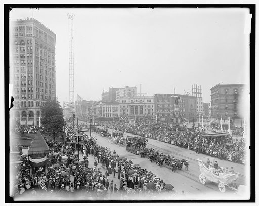 Bi-centenary celebration, civic & industrial floats, Detroit, Mich.