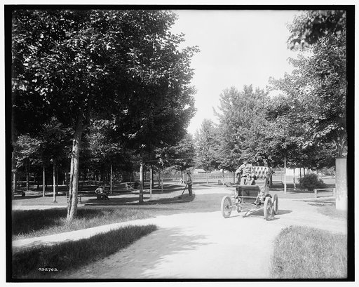 Entrance, Sanitarium Park, Alma, Mich.