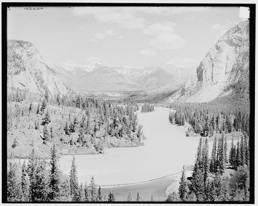 Canadian National Park, down Bow Valley from Banff Springs Hotel, Alberta, Canada