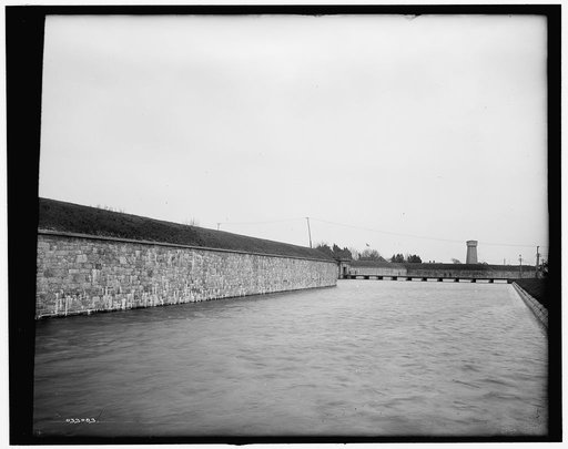The Moat and main entrance, Fort Monroe, Va.