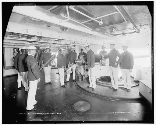 U.S.S. Massachusetts, 6 inch gun and crew