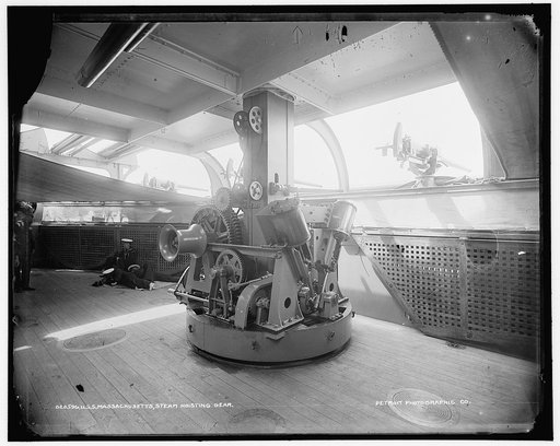 U.S.S. Massachusetts, steam hoisting gear