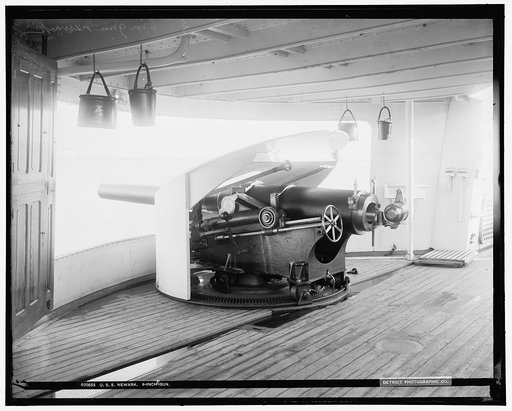U.S.S. Newark, 6-inch gun