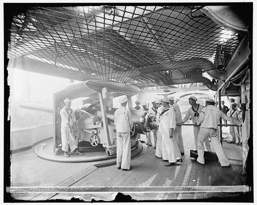 U.S.S. New York, 8 inch gun and crew