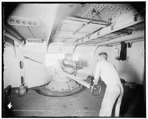 U.S.S. New York, 4 inch gun and gunner