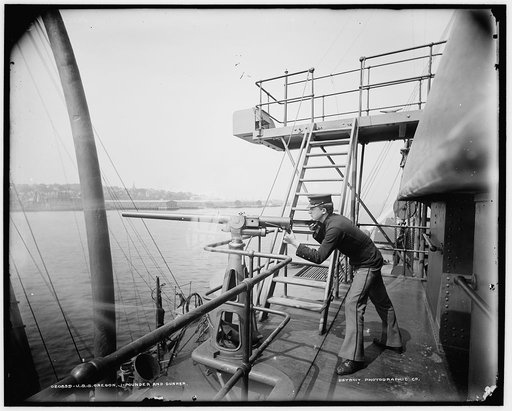 U.S.S. Oregon, 1-pounder and gunner