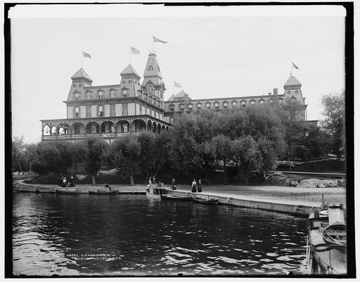 Hotel Crossmon, Thousand Islands