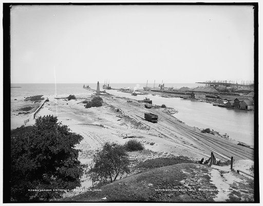 Harbor entrance, Ashtabula, Ohio