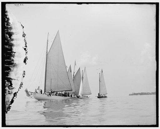 Sailing yachts becalmed