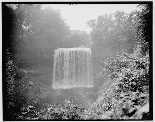 Minnehaha Falls from above, Minneapolis, Minnesota