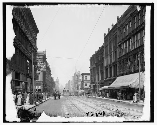 Main Street north from Twelfth, Kansas City, Missouri