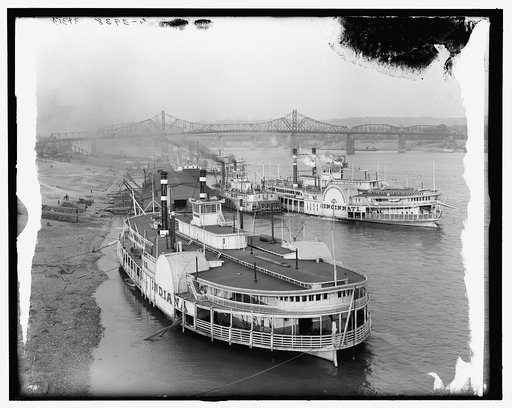 Along the levee, Cincinnati, Ohio