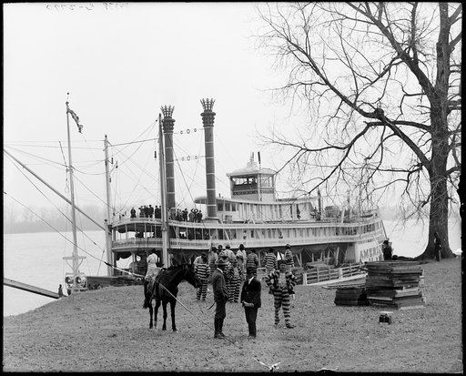Ashwood landing, Mississippi River, Miss.