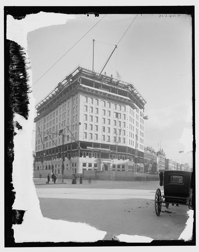 Hotel Pontchartrain before completion, Detroit, Mich.