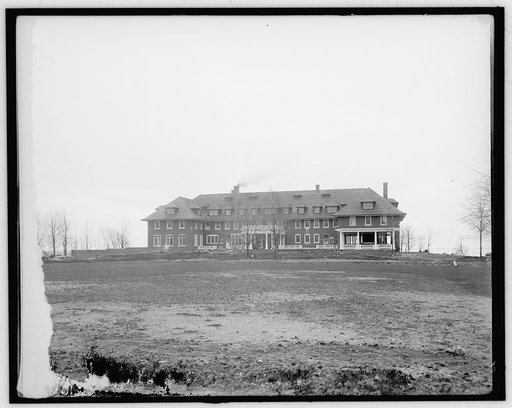 Grosse Pointe country club, Detroit, Mich.