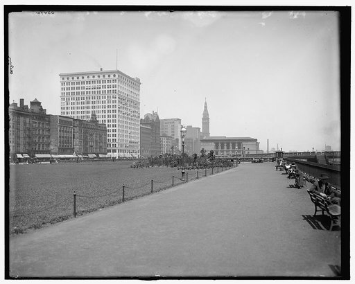 Grant Park, looking north, Chicago, Ill.