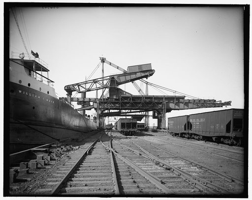 Unloading ore from Hulett machine, Buffalo, N.Y.